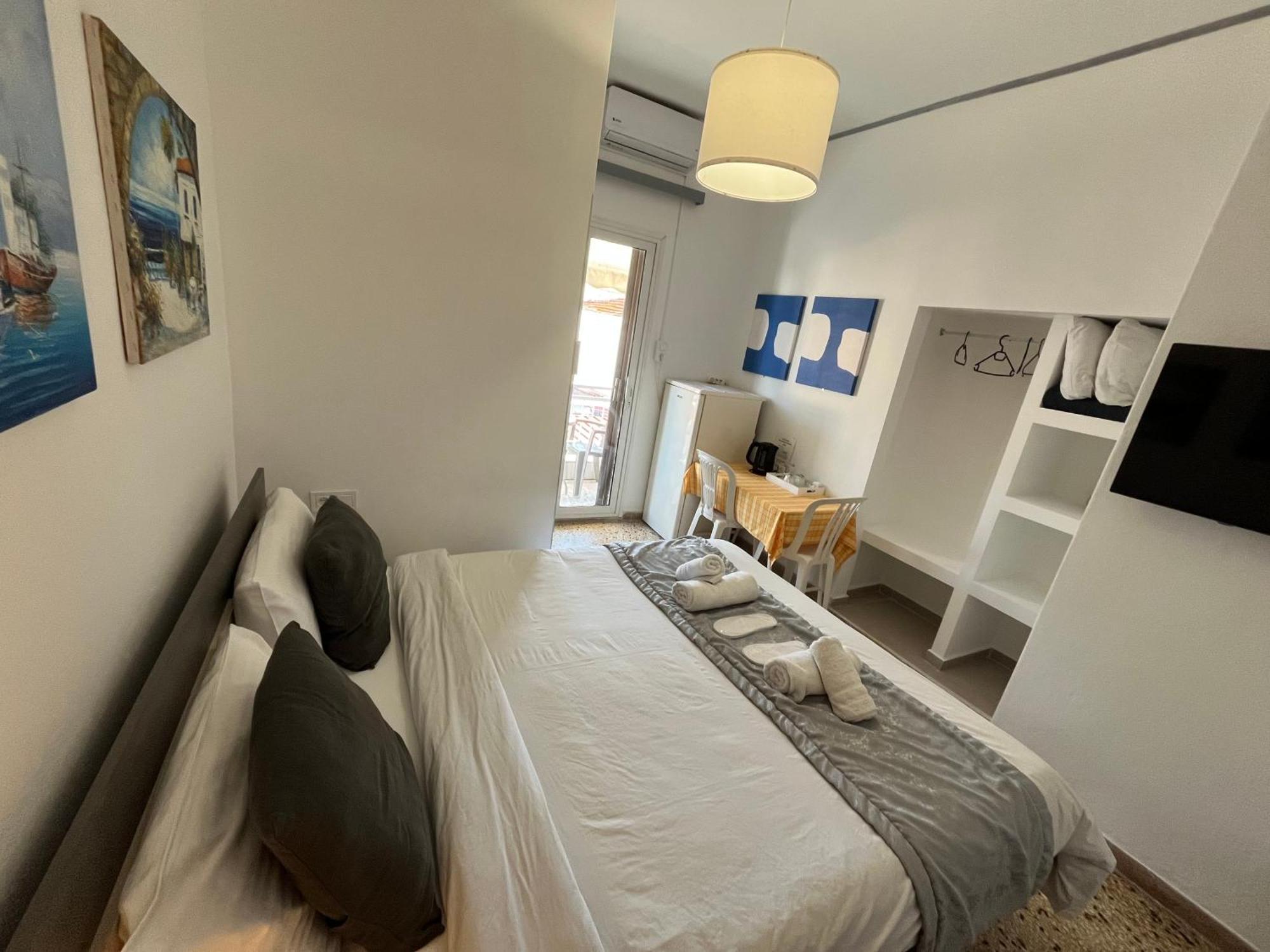 Sunset View Rooms Agia Triada  Eksteriør billede